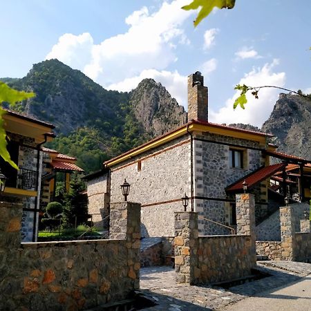 Hôtel Yades Pozar à Káto Loutrákion Extérieur photo