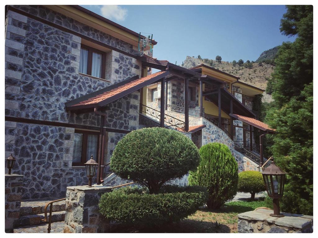 Hôtel Yades Pozar à Káto Loutrákion Extérieur photo