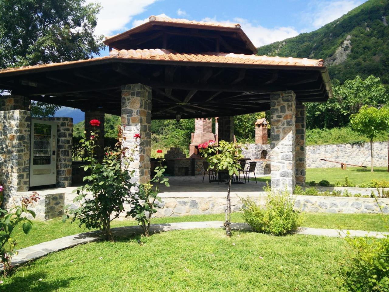 Hôtel Yades Pozar à Káto Loutrákion Extérieur photo
