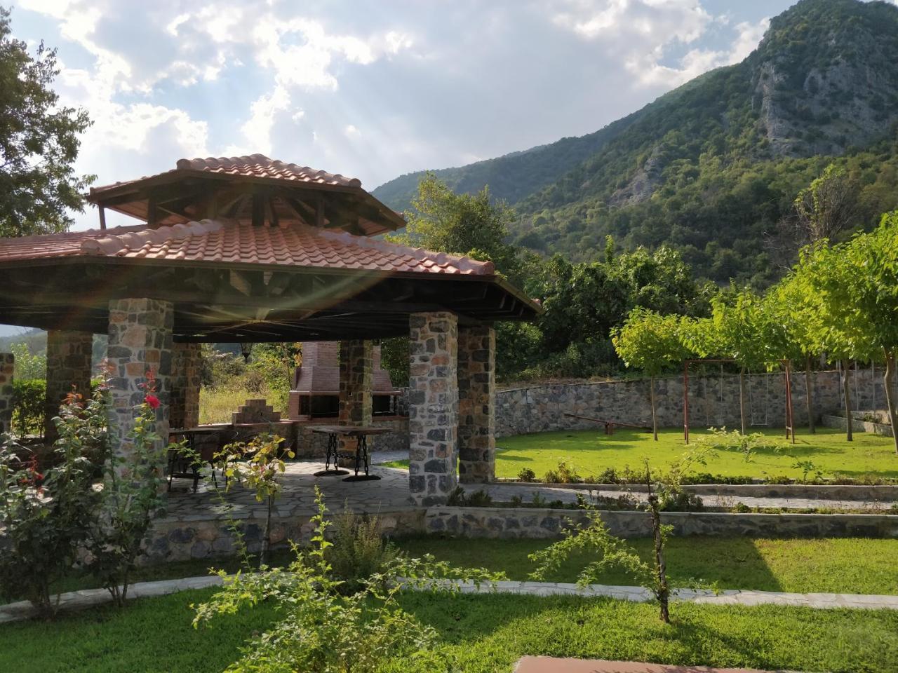Hôtel Yades Pozar à Káto Loutrákion Extérieur photo